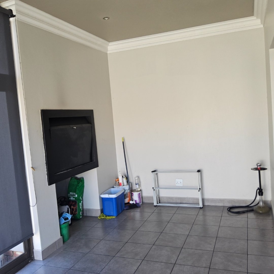 4 Bedroom Property for Sale in Wild Olive Estate Free State